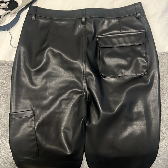 leather pants - Picture 7 of 8